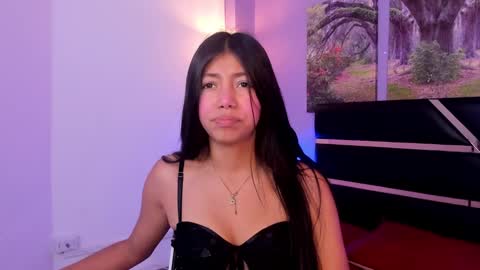 Snapshot of kimberlyvillalobos chatting on December 14, 11:50 am Kimberly Villalobos online show from December 14, 11:50 am