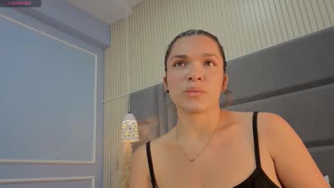 kimblakee online show from March 16, 3:53 am