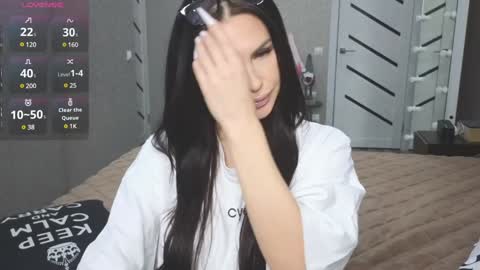 KIm online show from January 12, 9:30 am