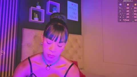 kimhilton online show from February 1, 4:33 am