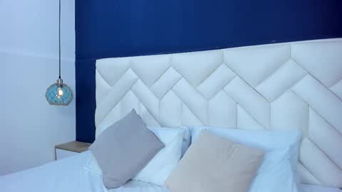 kimluna1 online show from December 16, 5:13 am