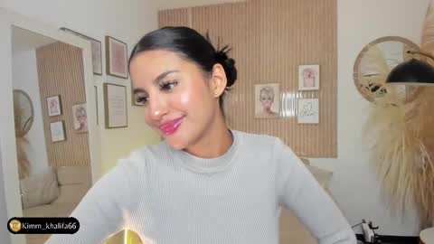 Kim  online show from January 18, 7:37 pm