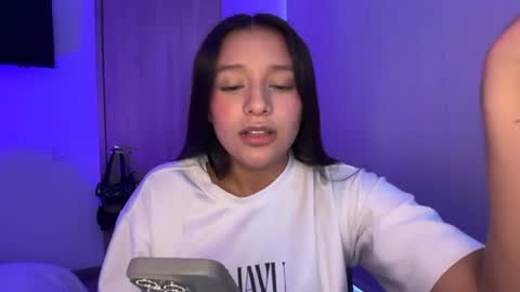 kimmi online show from July 10, 9:59 pm
