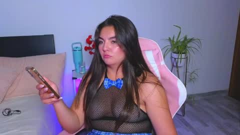 kimmie_dollxo online show from June 7, 12:06 am