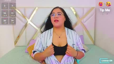 Kimmy  online show from May 21, 1:42 pm