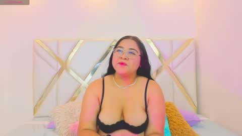 Kimmy  online show from May 27, 12:35 pm
