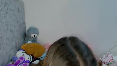 Snapshot of kimmy_veggaa chatting on October 10, 4:17 am kimm online show from October 10, 4:17 am