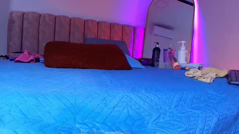 Bella online show from February 20, 3:27 am