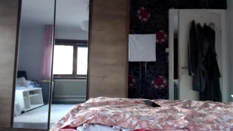sexysexyhotwetpinkredpussy online show from May 17, 6:51 pm