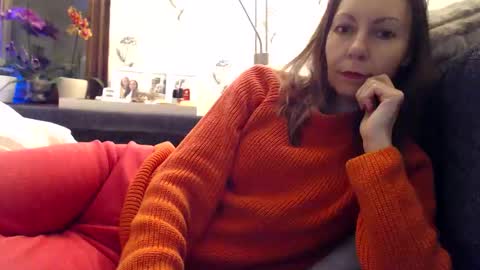 sexysexyhotwetpinkredpussy online show from May 5, 9:40 pm