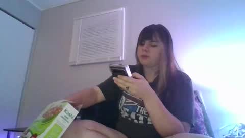 kingdomkatzel online show from June 11, 2:53 am