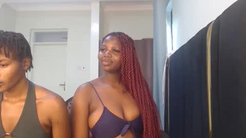 Lola online show from May 1, 10:18 am