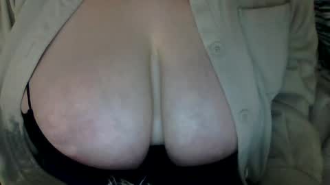 kinkybbwbitch online show from July 5, 12:17 am