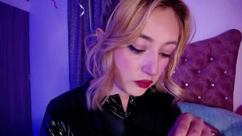  Sara  online show from December 7, 8:27 pm