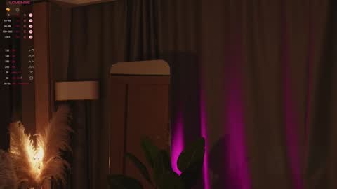 kinkylina_ online show from January 30, 9:25 am