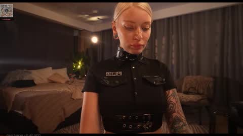 kinkylina_ online show from September 27, 5:42 pm