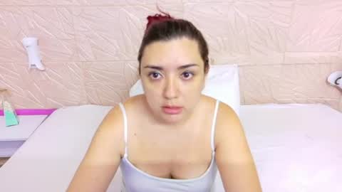 kinkyy_redhead online show from June 22, 11:07 am