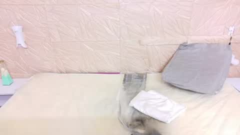 kinkyy_redhead online show from June 15, 12:16 pm