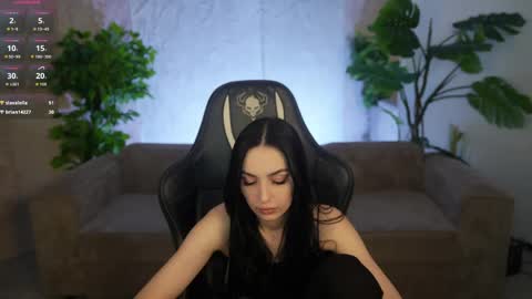 Sweet girls online show from May 13, 3:23 am