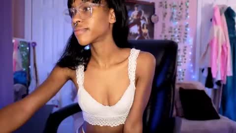 Kira21 13 online show from January 17, 1:02 am