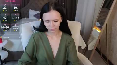 kira_bliss_ online show from August 8, 1:57 am