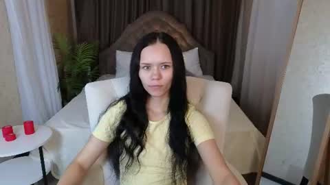 kira_bliss_ online show from July 29, 1:27 am