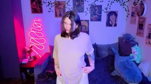 Kira VanKick online show from October 21, 7:07 pm