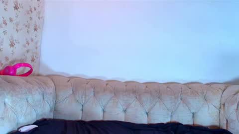 Snapshot of kira_mackenzie chatting on September 30, 12:44 pm kira online show from September 30, 12:44 pm