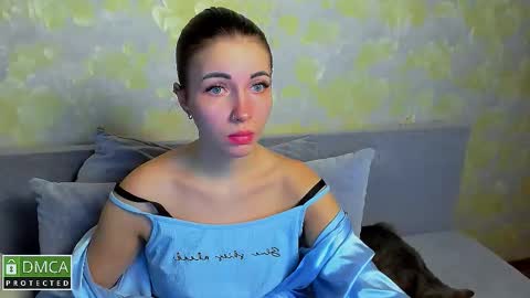 Kira  online show from February 4, 6:55 pm