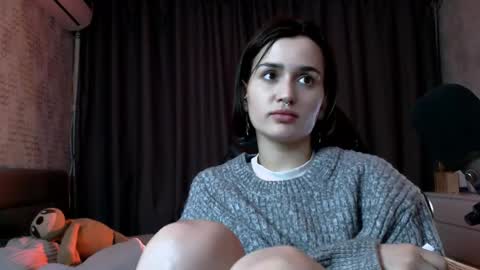 Kira  follow me  online show from May 15, 11:07 pm
