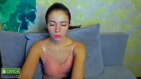 kiraa sunny online show from December 13, 7:53 pm