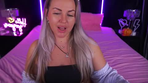 Kira online show from November 20, 10:33 pm