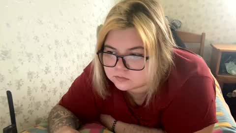 Just Kira online show from December 31, 6:37 am