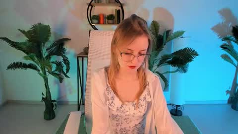 Kira online show from March 11, 5:13 pm