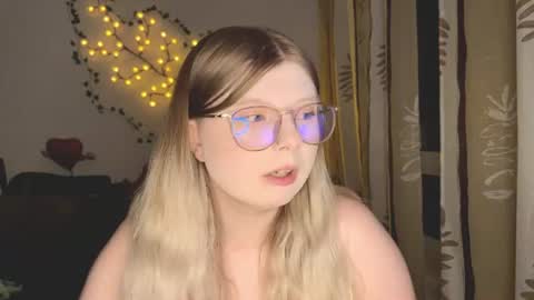 KiraYume online show from August 3, 8:14 pm