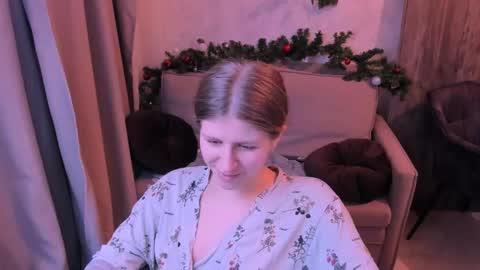 Snapshot of kirraa_ chatting on December 19, 10:00 pm Kira online show from December 19, 10:00 pm