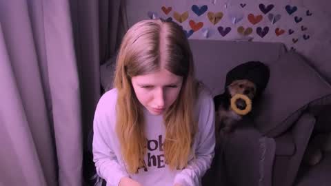 Snapshot of kirraa_ chatting on February 15, 8:12 pm Kira online show from February 15, 8:12 pm