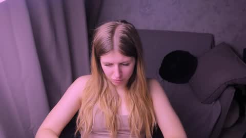 Snapshot of kirraa_ chatting on February 6, 7:29 pm Kira online show from February 6, 7:29 pm