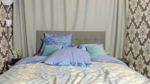 Snapshot of kirraa_ chatting on September 17, 3:43 pm Kira online show from September 17, 3:43 pm