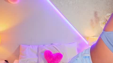 kishalove_ online show from June 25, 10:30 am