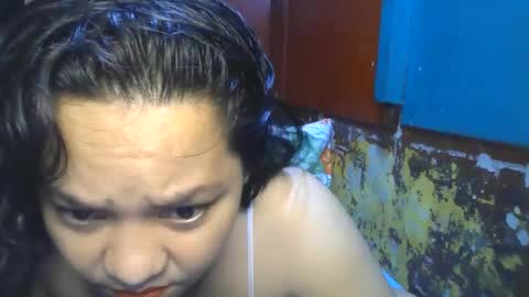 Snapshot of kiss_me_loves chatting on September 16, 9:39 am kiss_me_loves online show from September 16, 9:39 am