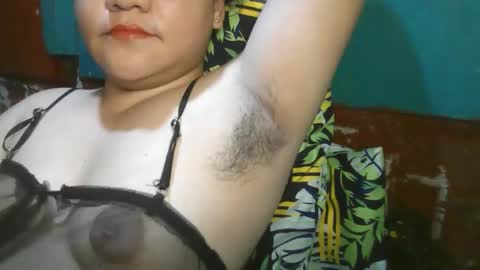 Snapshot of kiss_me_loves chatting on September 10, 10:15 am kiss_me_loves online show from September 10, 10:15 am