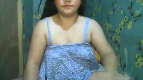 Snapshot of kiss_me_loves chatting on March 9, 1:35 am kiss_me_loves online show from March 9, 1:35 am