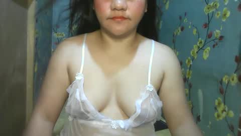 Snapshot of kiss_me_loves chatting on January 25, 11:43 pm kiss_me_loves online show from January 25, 11:43 pm