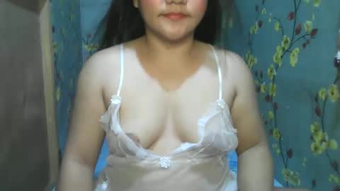 Snapshot of kiss_me_loves chatting on December 11, 3:05 pm kiss_me_loves online show from December 11, 3:05 pm