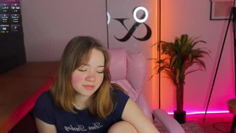 Kiss Moon online show from March 5, 8:21 am