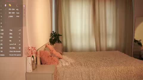 Mia online show from July 9, 10:50 am