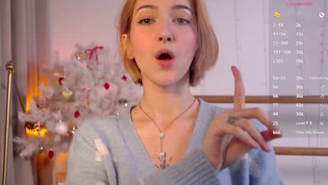 Snapshot of kisskiss_muah chatting on December 13, 1:55 pm Kate online show from December 13, 1:55 pm