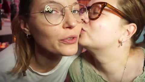 Snapshot of kissmisslily chatting on October 17, 4:54 pm Mistress Lily Mary online show from October 17, 4:54 pm