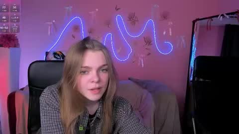 kitniss online show from April 30, 7:52 pm